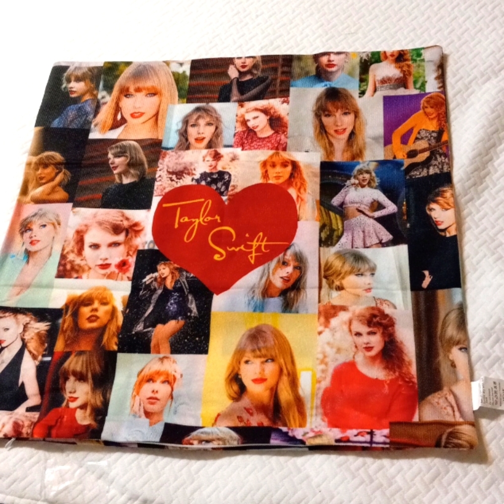 TAYLOR SWIFT Pillow Cover